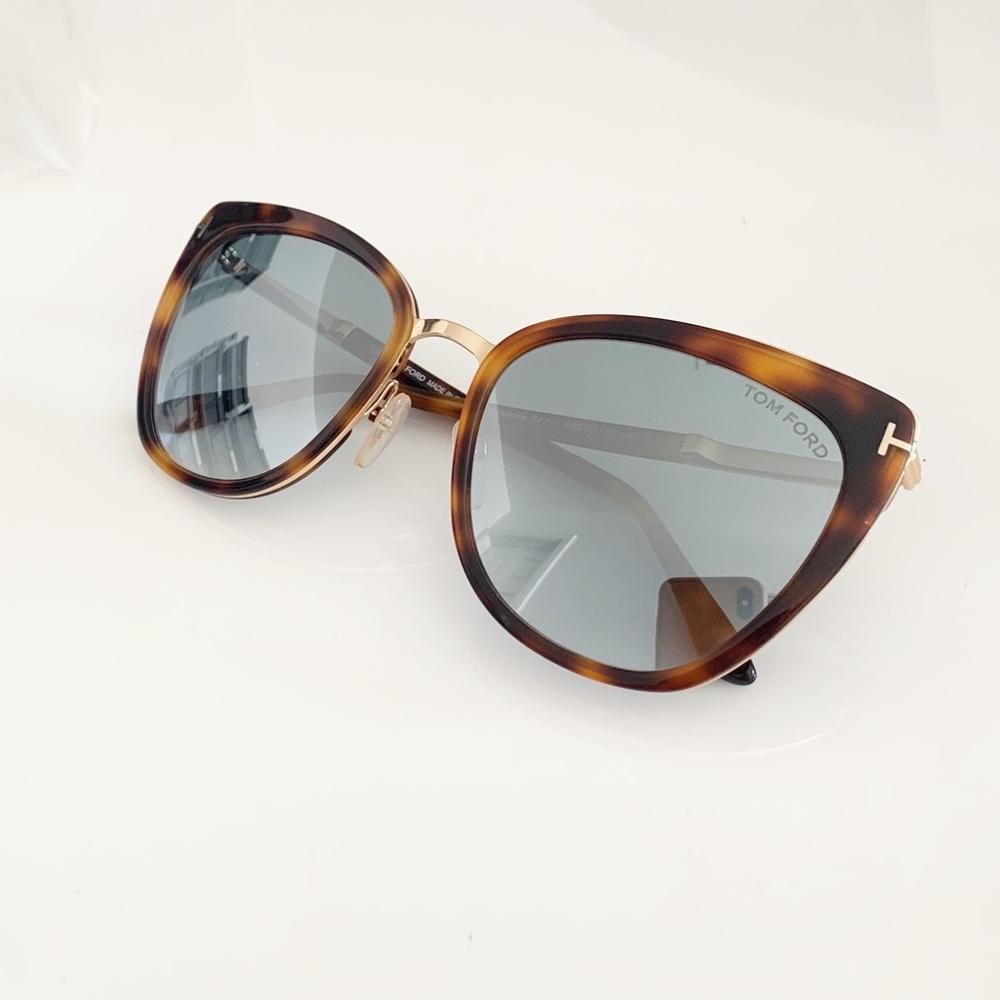 Tom Ford Tortoise Shell Sunglasses - Picture 3 of 11